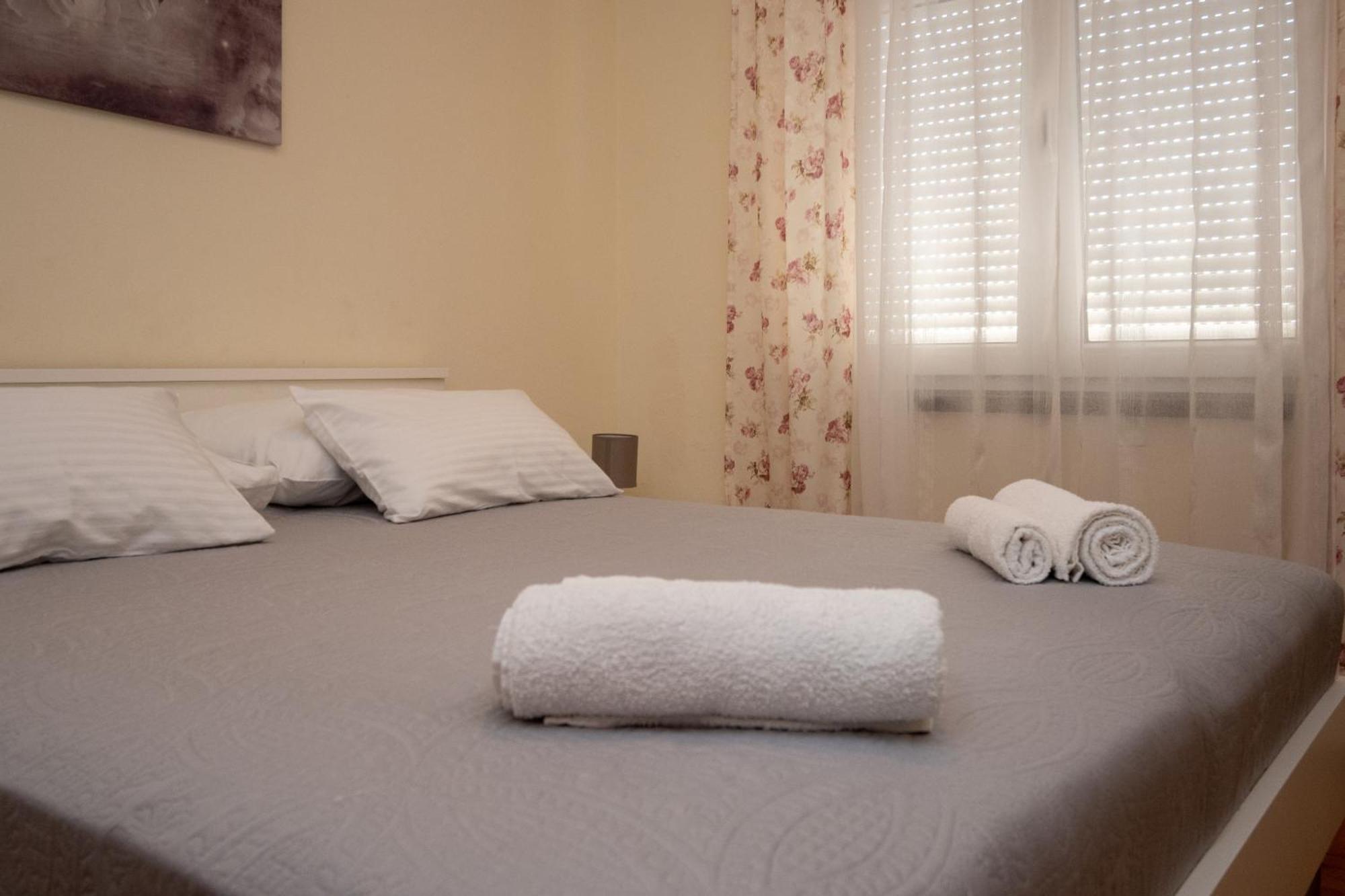 Apartments With A Parking Space Povljana, Pag - 6298 Room photo